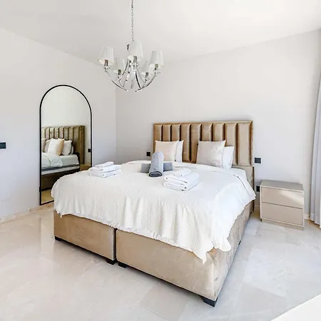 Nord Elegant Getaway Private Pool Villa