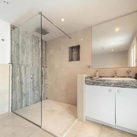 Nord Elegant Getaway Private Pool Villa *