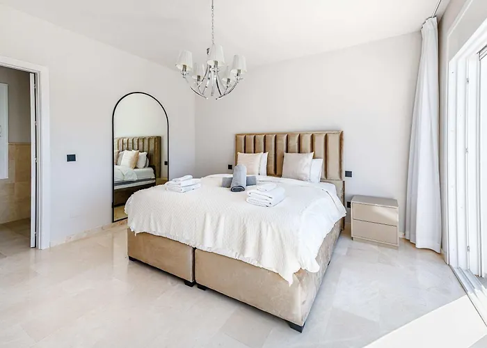 Nord Elegant Getaway Private Pool Villa