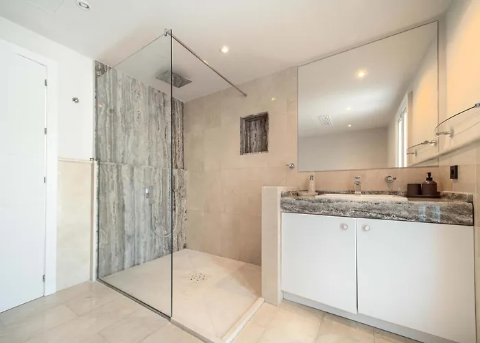 Nord Elegant Getaway Private Pool Villa *