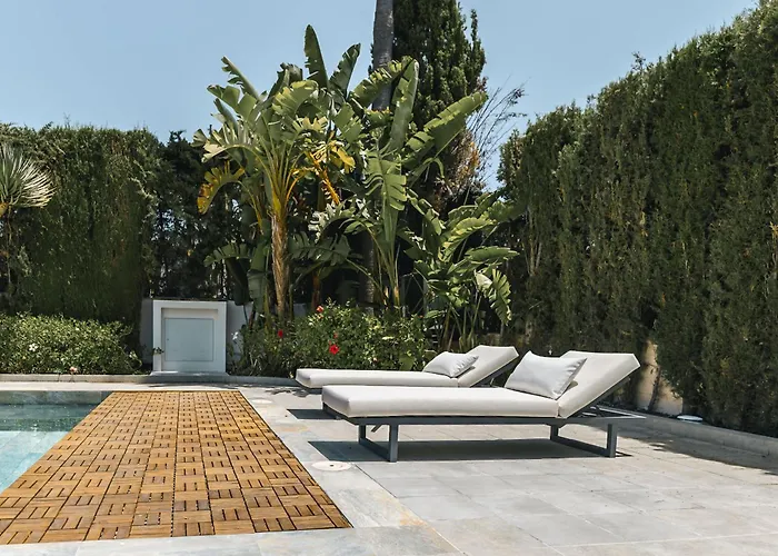 Nord Elegant Getaway Private Pool Villa *